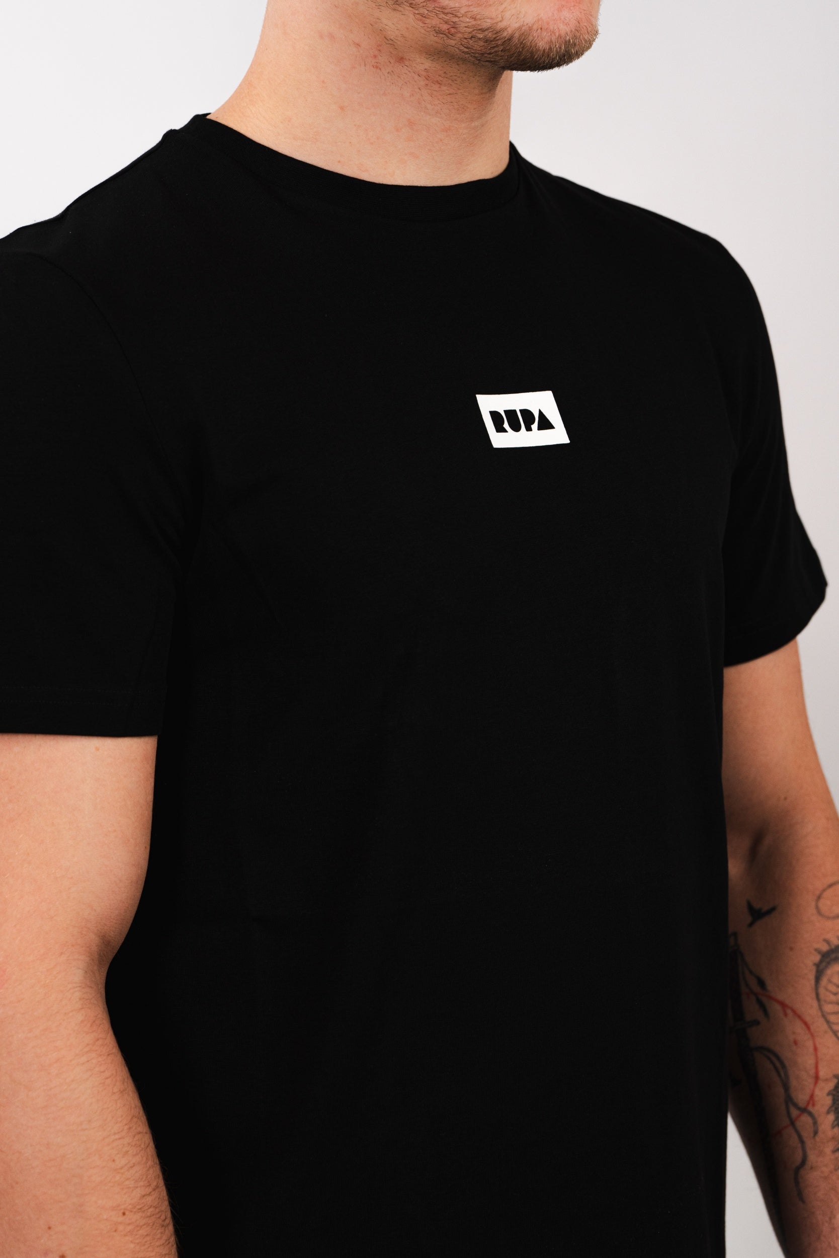RUPA I Retro I Black T-shirt