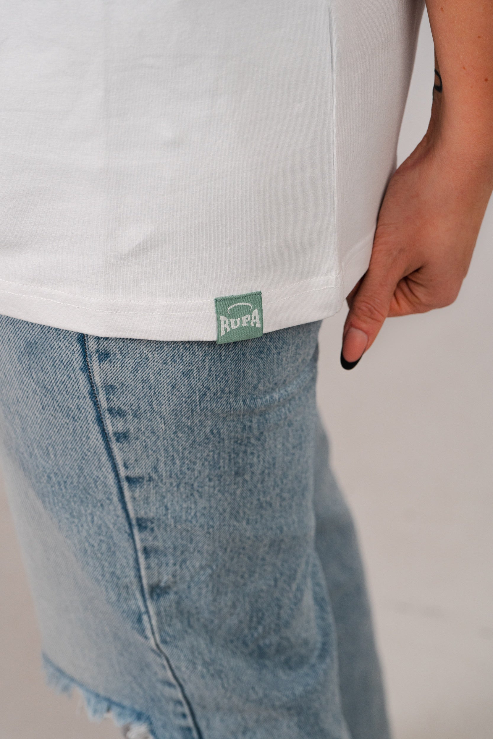 RUPA I RETRO I White I T-shirt